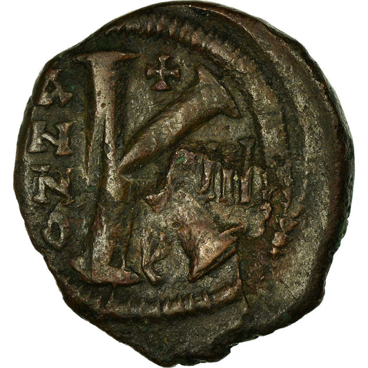 Mince, 
  
  Tiberius II Konstantin, 
  
  Follis